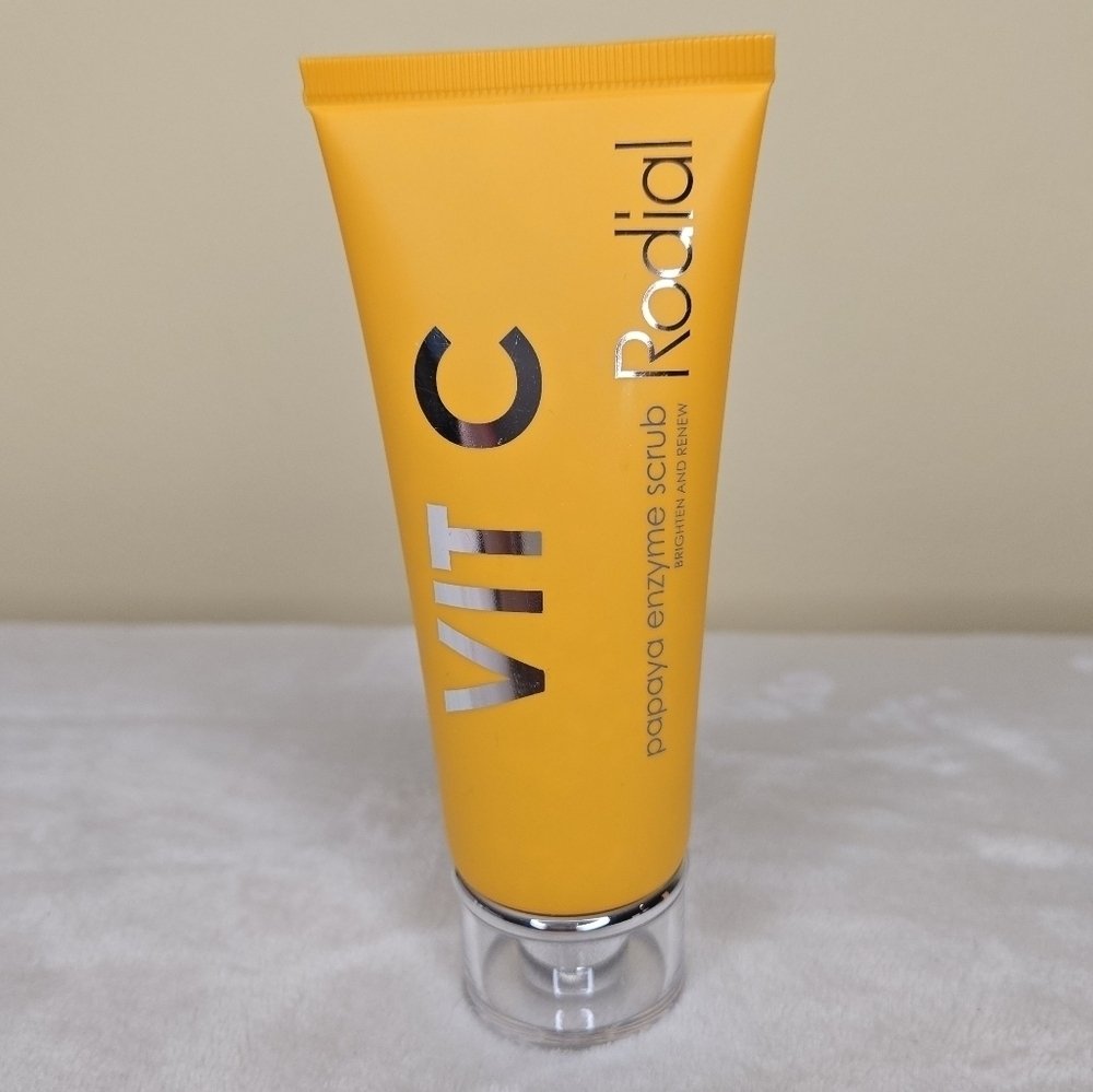 Rodial Vit C Papaya Enzyme Scrub Brighten and Renew